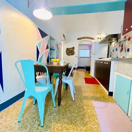 Apartment Vivi La Mia Liguria - Casa D'arte E Vacanze - Big With Free Parking