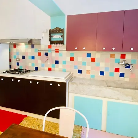 Vivi La Mia Liguria - Casa d'Arte e Vacanze Appartamento *