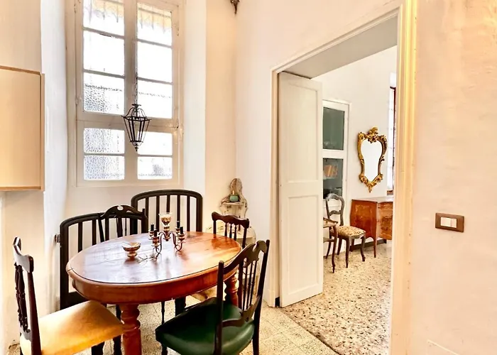 Finalborgo-Out Finish דירה *